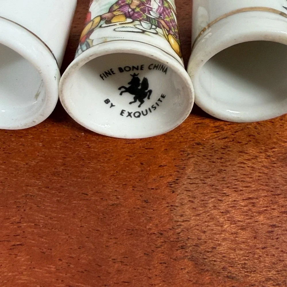 Vintage‎ Thimble Collection Set of 5 Scenic Souvenir Porcelain Collectible